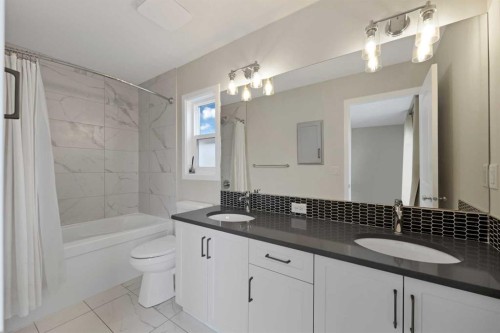 3689 Cornerstone Boulevard Ne, Calgary, AB - Indoor Photo Showing Bathroom