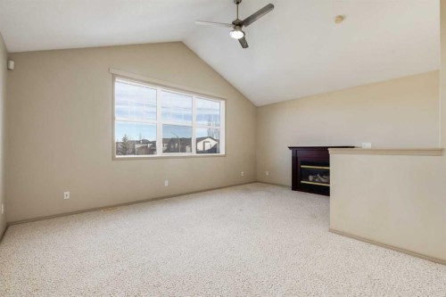 35 New Brighton Manor Se, Calgary, AB - Indoor Photo Showing Other Room