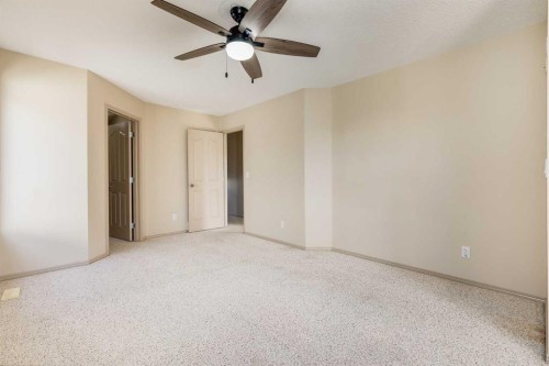 35 New Brighton Manor Se, Calgary, AB - Indoor Photo Showing Other Room