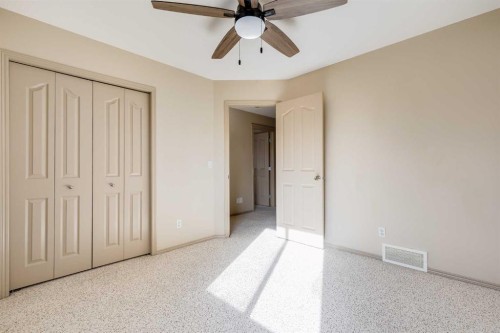 35 New Brighton Manor Se, Calgary, AB - Indoor