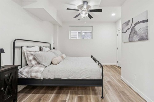 50 Riviera View, Cochrane, AB - Indoor Photo Showing Bedroom