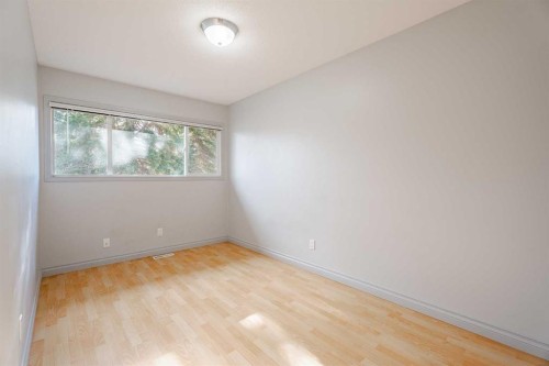 4707 Brockington Road Nw, Calgary, AB - Indoor Photo Showing Other Room