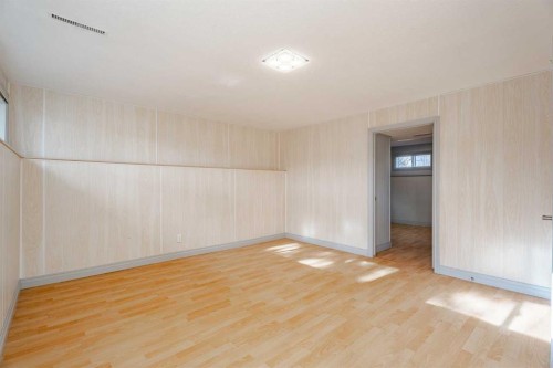 4707 Brockington Road Nw, Calgary, AB - Indoor Photo Showing Other Room