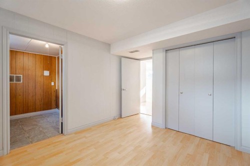 4707 Brockington Road Nw, Calgary, AB - Indoor Photo Showing Other Room