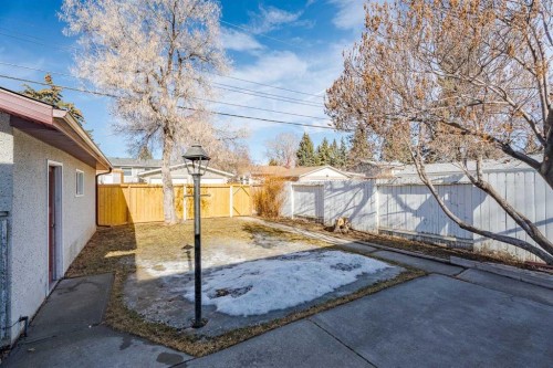 4707 Brockington Road Nw, Calgary, AB - Outdoor