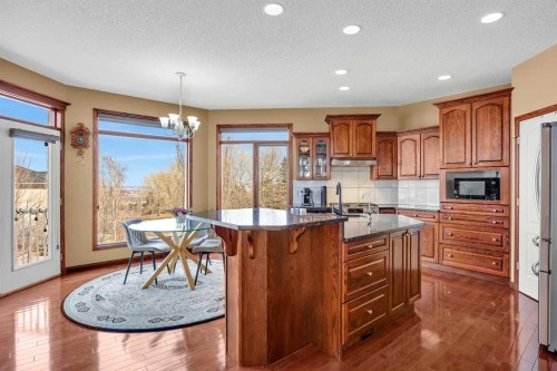10409 Hamptons Boulevard Nw, Calgary, AB - Indoor Photo Showing Kitchen