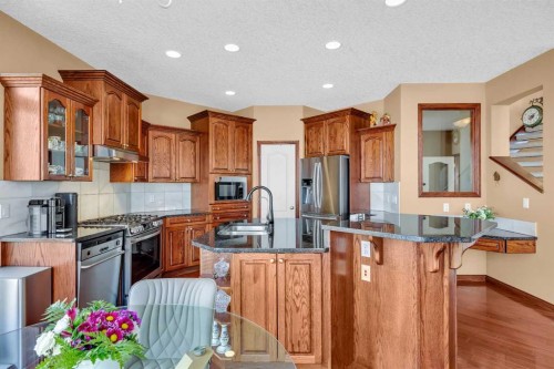 10409 Hamptons Boulevard Nw, Calgary, AB - Indoor Photo Showing Kitchen