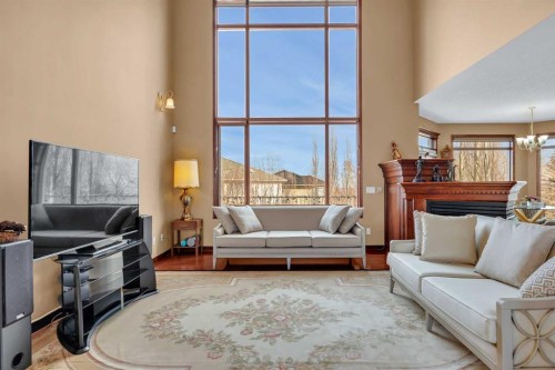 10409 Hamptons Boulevard Nw, Calgary, AB - Indoor Photo Showing Living Room