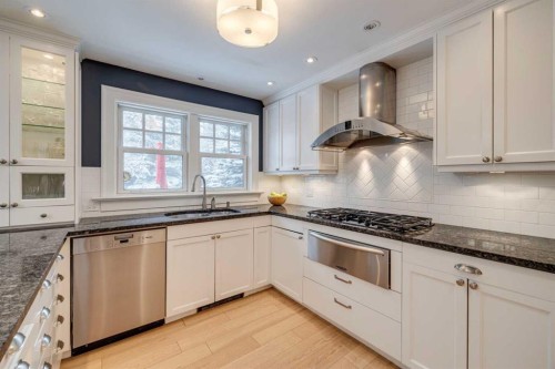 3920 Crestview Road Sw, Calgary, AB - Indoor Photo Showing Kitchen With Upgraded Kitchen