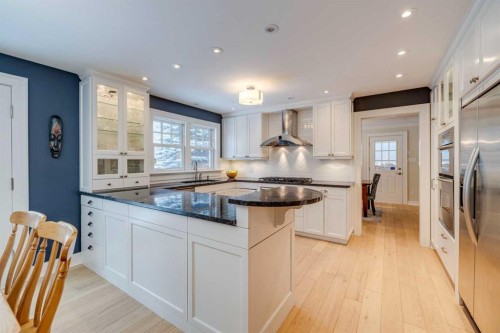 3920 Crestview Road Sw, Calgary, AB - Indoor Photo Showing Kitchen With Upgraded Kitchen