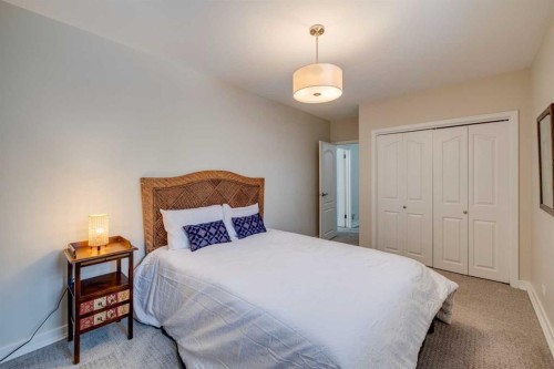 3920 Crestview Road Sw, Calgary, AB - Indoor Photo Showing Bedroom
