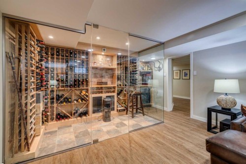 3920 Crestview Road Sw, Calgary, AB - Indoor