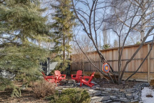 3920 Crestview Road Sw, Calgary, AB - Outdoor