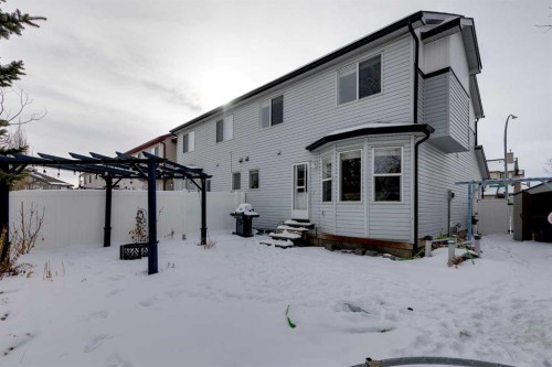 2 Everridge Villas Sw, Calgary, AB - Outdoor With Exterior