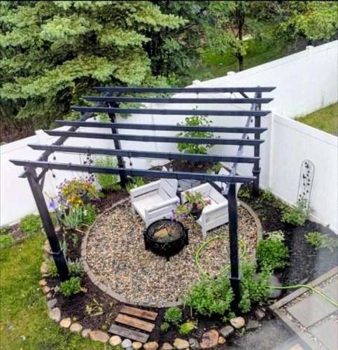 2 Everridge Villas Sw, Calgary, AB - Outdoor