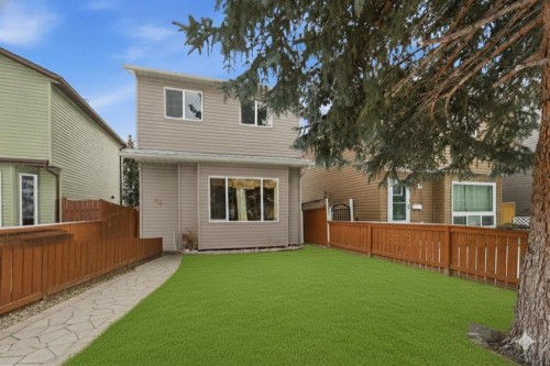 43 Martindale Court Ne, Calgary, AB - Outdoor With Exterior