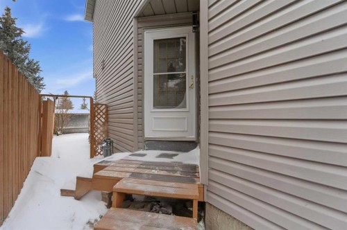 43 Martindale Court Ne, Calgary, AB - Outdoor