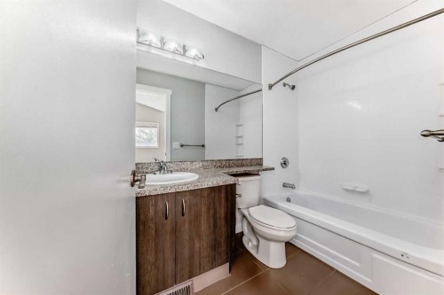61 Citadel Hills Circle Nw, Calgary, AB - Indoor Photo Showing Bathroom