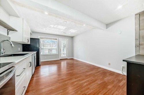 61 Citadel Hills Circle Nw, Calgary, AB - Indoor Photo Showing Kitchen With Upgraded Kitchen