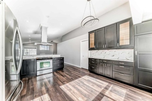 61 Citadel Hills Circle Nw, Calgary, AB - Indoor Photo Showing Kitchen With Upgraded Kitchen