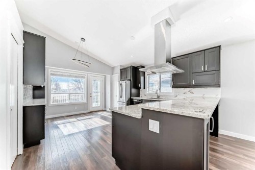 61 Citadel Hills Circle Nw, Calgary, AB - Indoor Photo Showing Kitchen With Upgraded Kitchen