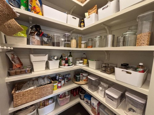 316 Sundown View, Cochrane, AB - Indoor