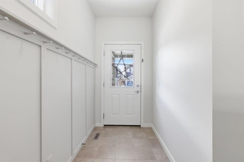 316 Sundown View, Cochrane, AB - Indoor Photo Showing Other Room