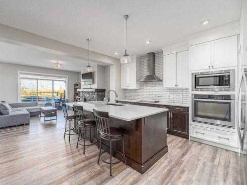 125 Sage Bluff Close Nw, Calgary, AB - Indoor Photo Showing Kitchen With Upgraded Kitchen