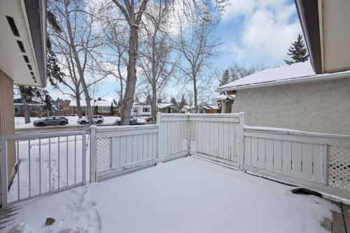 480 Midridge Drive Se, Calgary, AB - Outdoor
