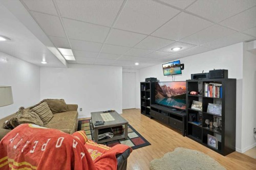 480 Midridge Drive Se, Calgary, AB - Indoor