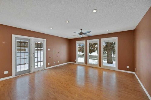 480 Midridge Drive Se, Calgary, AB - Indoor Photo Showing Other Room