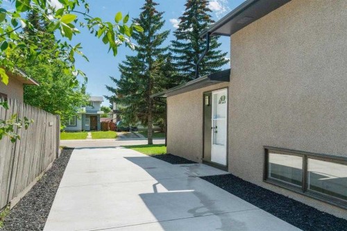 6420 26 Avenue Ne, Calgary, AB - Outdoor