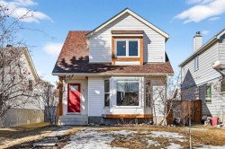 95 Woodglen Grove SW Calgary, AB T2W 4J9