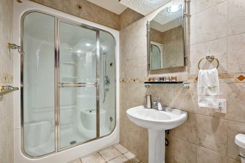 50 Chapala Crescent Se, Calgary, AB - Indoor Photo Showing Bathroom