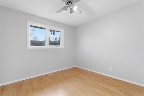 6137 Maddock Drive Ne, Calgary, AB - Indoor Photo Showing Other Room