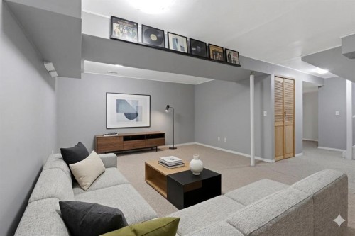 6137 Maddock Drive Ne, Calgary, AB - Indoor