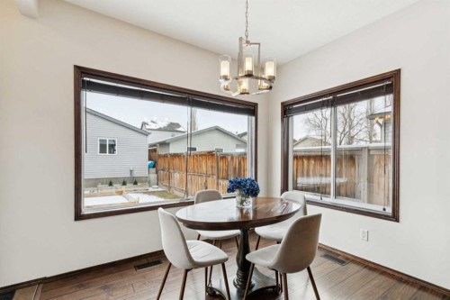69 Elgin Meadows Manor Se, Calgary, AB - Indoor Photo Showing Dining Room