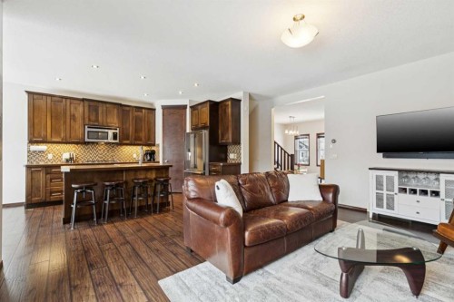 69 Elgin Meadows Manor Se, Calgary, AB - Indoor Photo Showing Living Room
