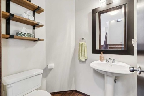 69 Elgin Meadows Manor Se, Calgary, AB - Indoor Photo Showing Bathroom