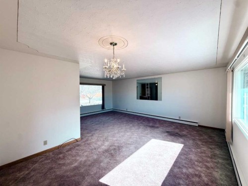 151 Fielding Drive Se, Calgary, AB - Indoor Photo Showing Other Room
