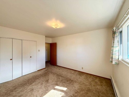 151 Fielding Drive Se, Calgary, AB - Indoor Photo Showing Other Room