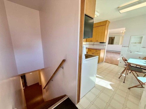 151 Fielding Drive Se, Calgary, AB - Indoor Photo Showing Other Room