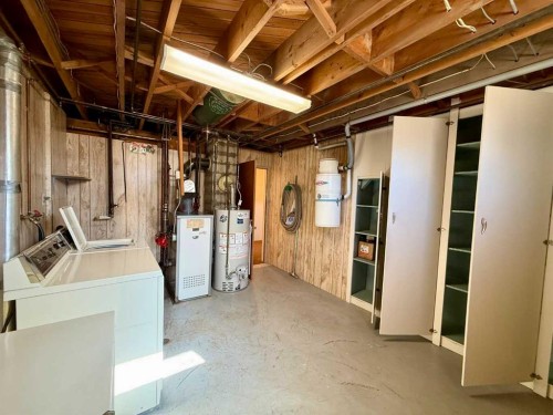 151 Fielding Drive Se, Calgary, AB - Indoor Photo Showing Other Room