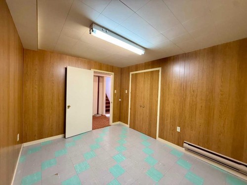 151 Fielding Drive Se, Calgary, AB - Indoor Photo Showing Other Room