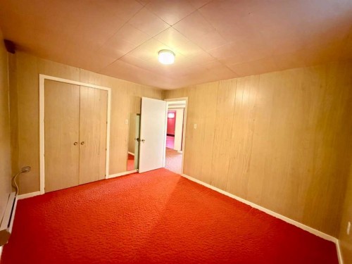 151 Fielding Drive Se, Calgary, AB - Indoor Photo Showing Other Room