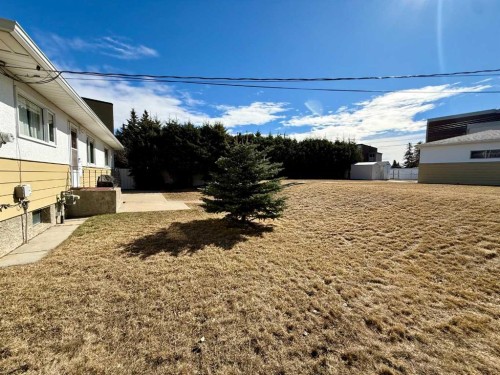 151 Fielding Drive Se, Calgary, AB - Outdoor