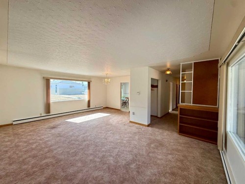 151 Fielding Drive Se, Calgary, AB - Indoor Photo Showing Other Room