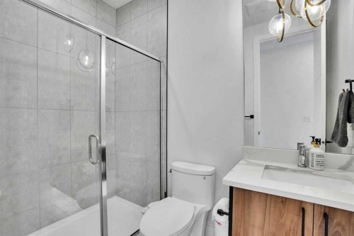 103 Sandpiper Park, Chestermere, AB - Indoor Photo Showing Bathroom