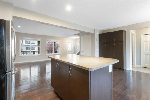 221 Prestwick Terrace Se, Calgary, AB - Indoor Photo Showing Kitchen
