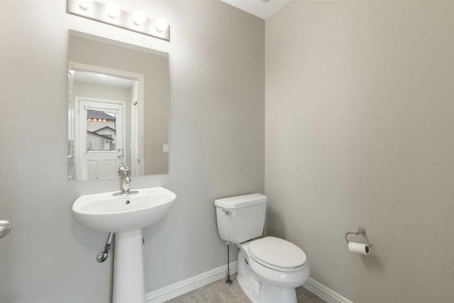 221 Prestwick Terrace Se, Calgary, AB - Indoor Photo Showing Bathroom